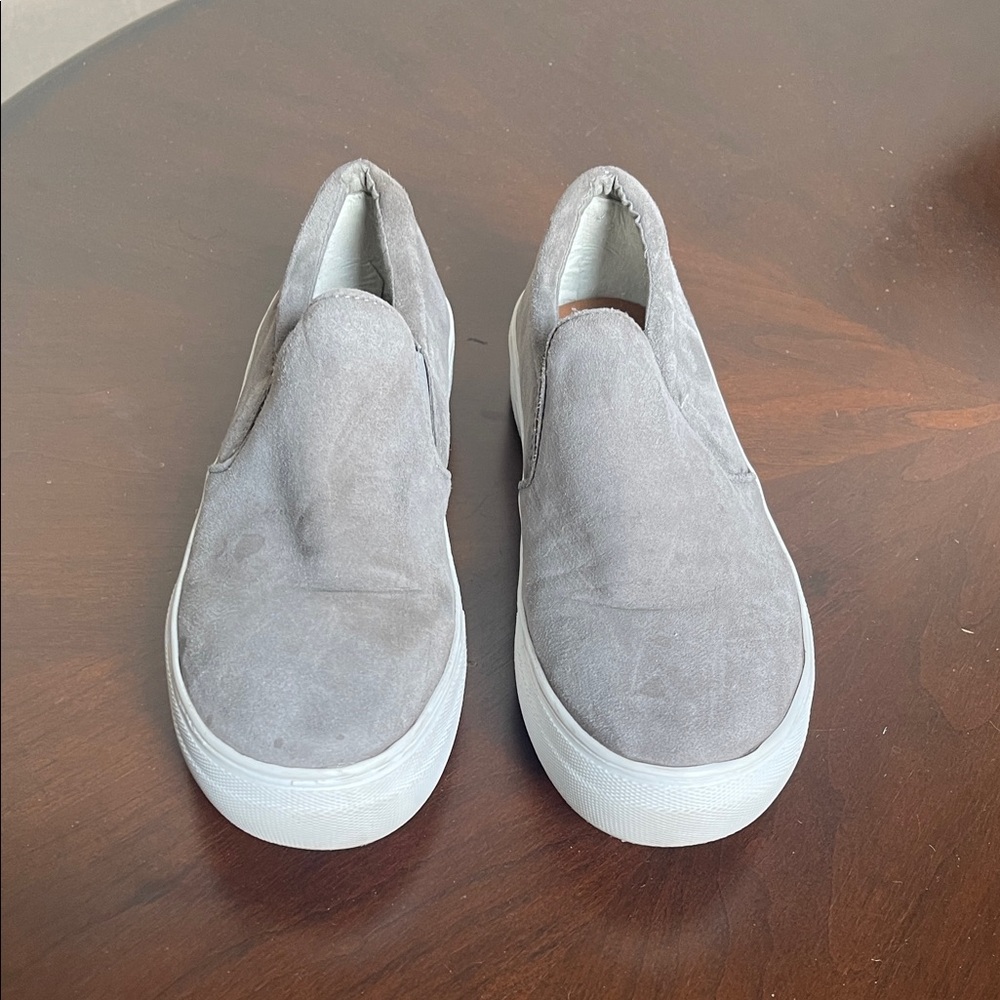 Steve Madden Gills Gray leather Slip-On Sneakers /Loafers size 8M